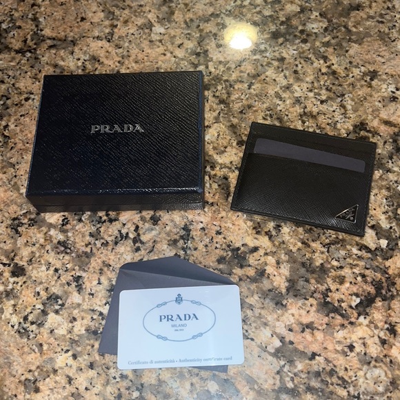 Never Used- Mini Prada Money Wallet - Picture 1 of 6